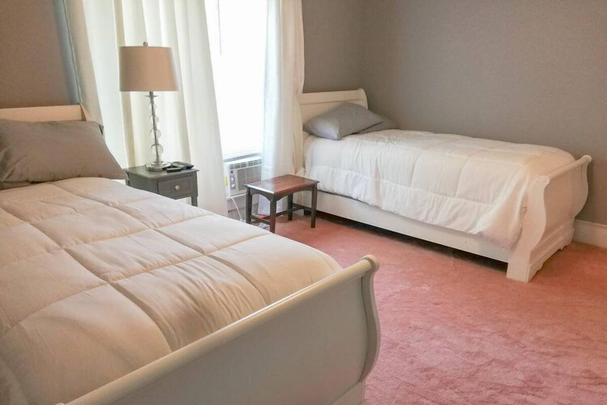 Habitación Deluxe | Mobiliario individual, escritorio, espacio para trabajar con un portátil