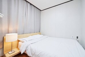 2 chambres, fer et planche à repasser, accès Internet