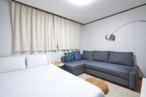 Interior - [2ROOMS] @ MyeongDong SKYLINE COZY HOUSE (Seoul)