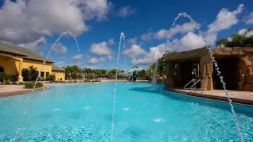 Hồ bơi ngoài trời, lều (phụ phí), dù/ô trên bãi biển/hồ bơi