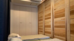 Private Vacation Home | 3 bedrooms, iron/ironing board, WiFi (free), bed sheets - Pension Seiran (Ginowan)