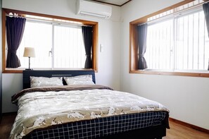 一棟貸し | 3 室のベッドルーム、アイロン / アイロン台、WiFi (無料)、ベッドシーツ