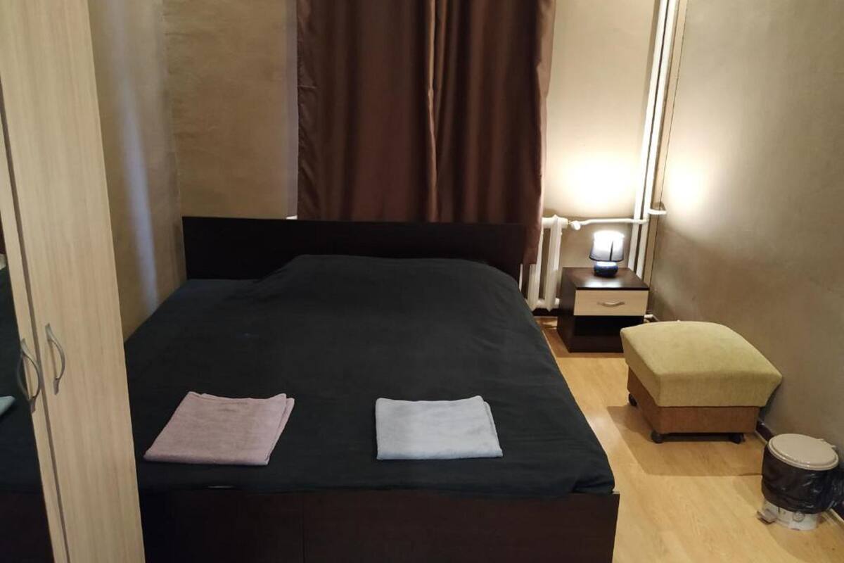 Deluxe Room | Premium bedding, memory foam beds, soundproofing, iron/ironing board