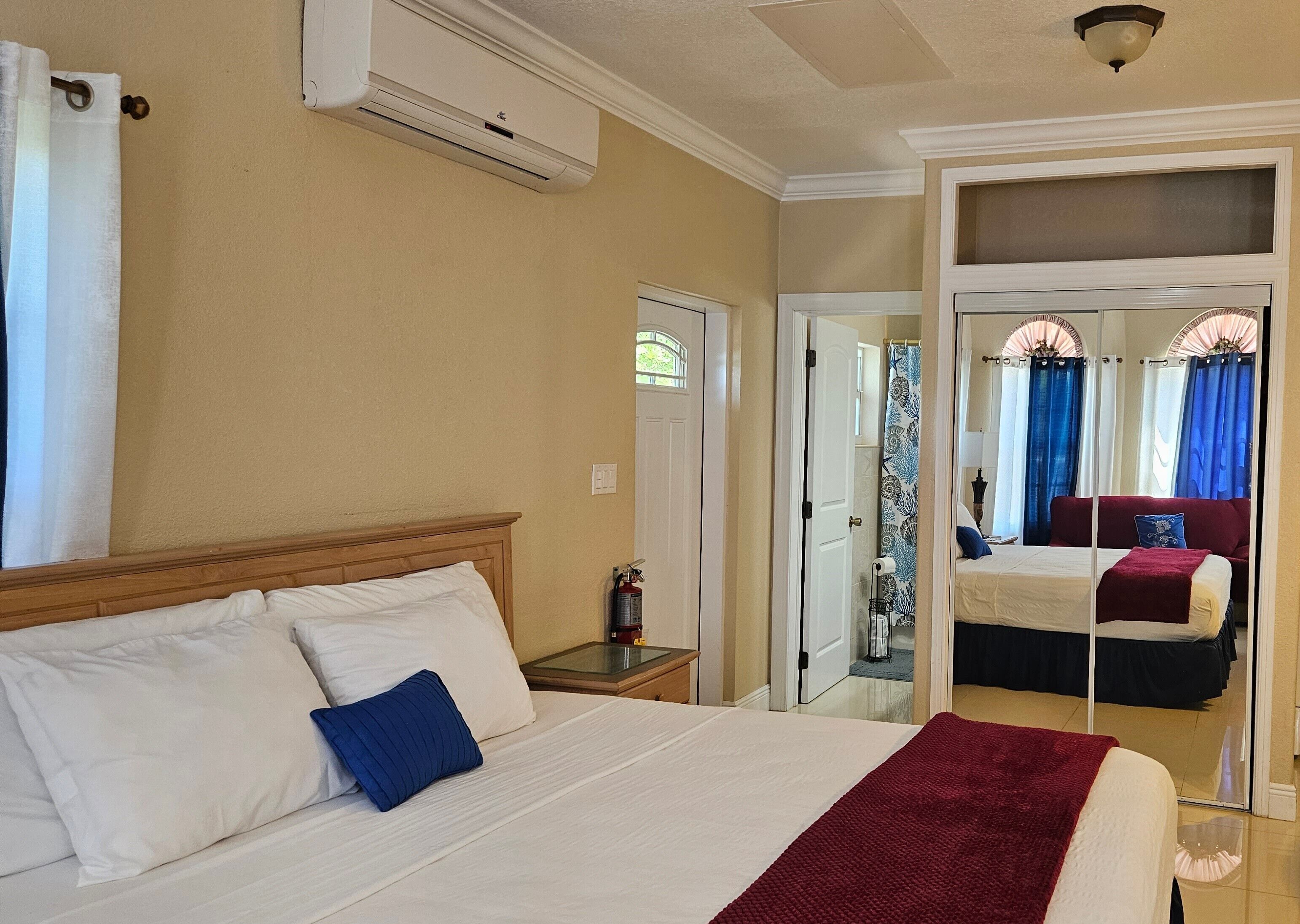 1 chambre, fer et planche à repasser, Wi-Fi gratuit, draps fournis