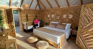 Deluxe Tent | Bed sheets, wheelchair access - Glamping Ecolodge Cueva de las Águilas (Pedernales)