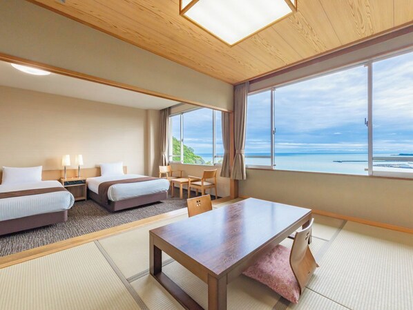 Habitación, no fumadores, vistas al mar (Japanese-Western, private bathroom) | Caja fuerte, cortinas opacas, wifi gratis