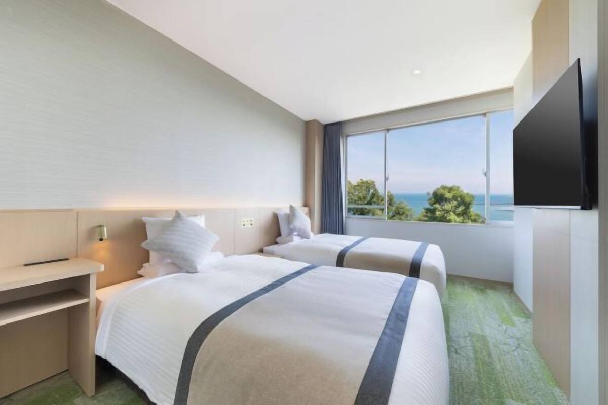 1 bedroom, in-room safe, blackout curtains, free WiFi