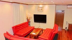 A-4F | Living room - Matsushima House 4F-A (Naha)