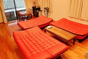 A-4F | Living room | Flat-screen TV