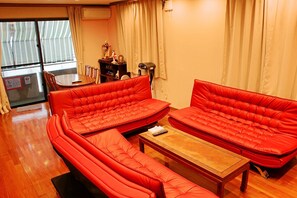 룸 (A-4F) | 거실 | 평면 TV