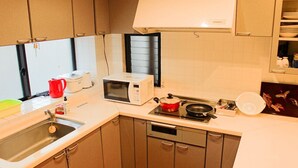A-4F | Private kitchenette - Matsushima House 4F-A (Naha)