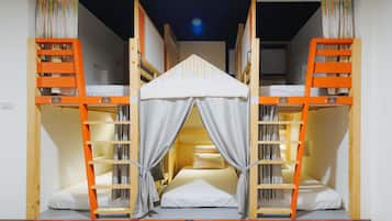 Shared Dormitory, Women only | In-room dining