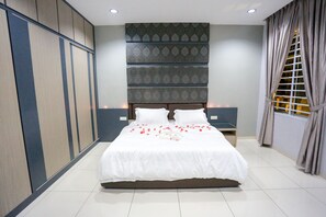 Bungalow exclusif | 7 chambres, rideaux d’obscurcissement, fer et planche à repasser