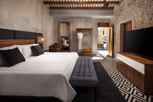 Deluxe | Roupas de cama premium, frigobar (abastecido com itens grátis)