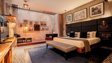 Suite Panerai | Premium bedding, free minibar, in-room safe, blackout drapes