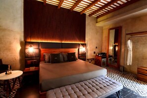 Comfort | Premium bedding, free minibar, in-room safe, blackout curtains - Diez Diez Collection (Mérida)