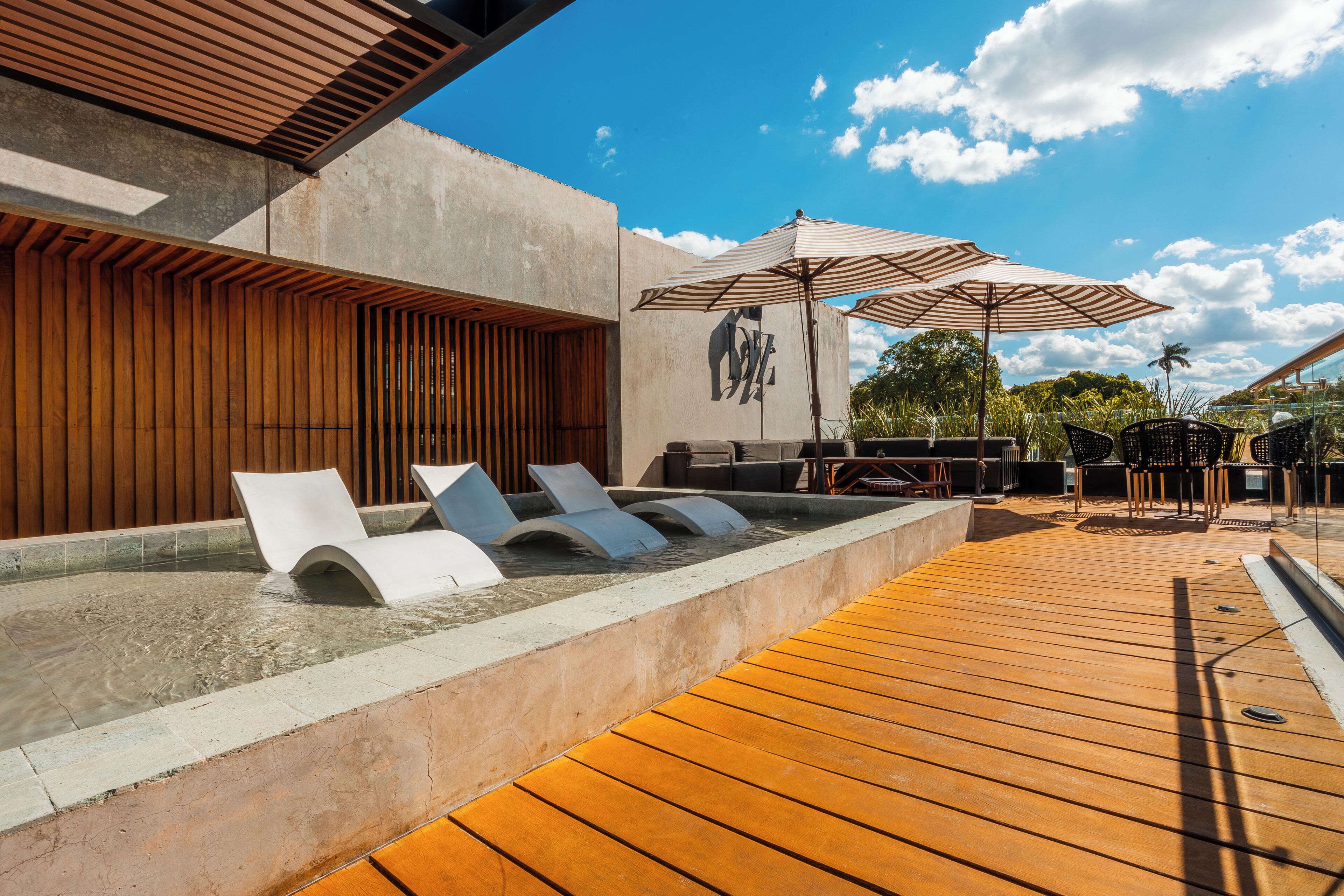 Photo - Diez Diez Collection