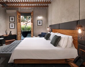 Habitació Deluxe, banyera | Roba de llit d'alta qualitat i minibar gratuït 