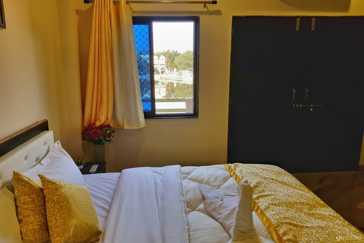 Quadruple Room, Kitchen, Lake View | Individually decorated, individually furnished, free WiFi, bed sheets