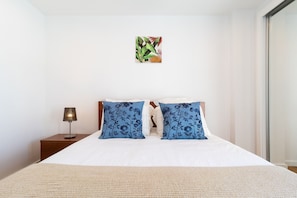 3 bedrooms, iron/ironing board, free WiFi, bed sheets