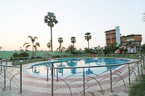 Capital O 40741 Rajwara Resorts