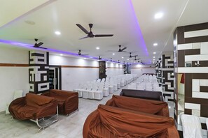 Meeting facility - Capital O 40741 Rajwara Resorts (Gaya)