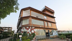Exterior - Capital O 40741 Rajwara Resorts (Gaya)