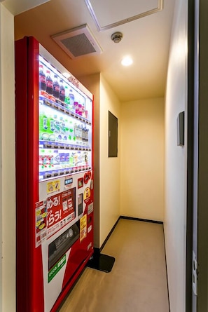 Vending machine - Hotel Double Funabashi (Funabashi)