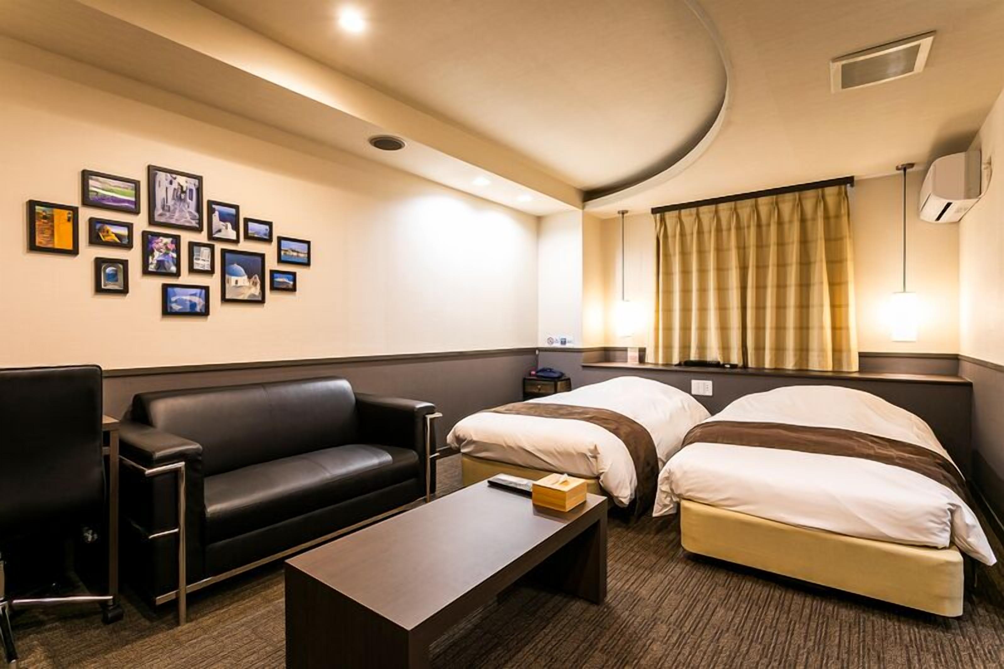 Minibar, desk, free WiFi, bed sheets