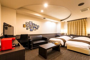 Minibar, escritorio, wifi gratis y ropa de cama 