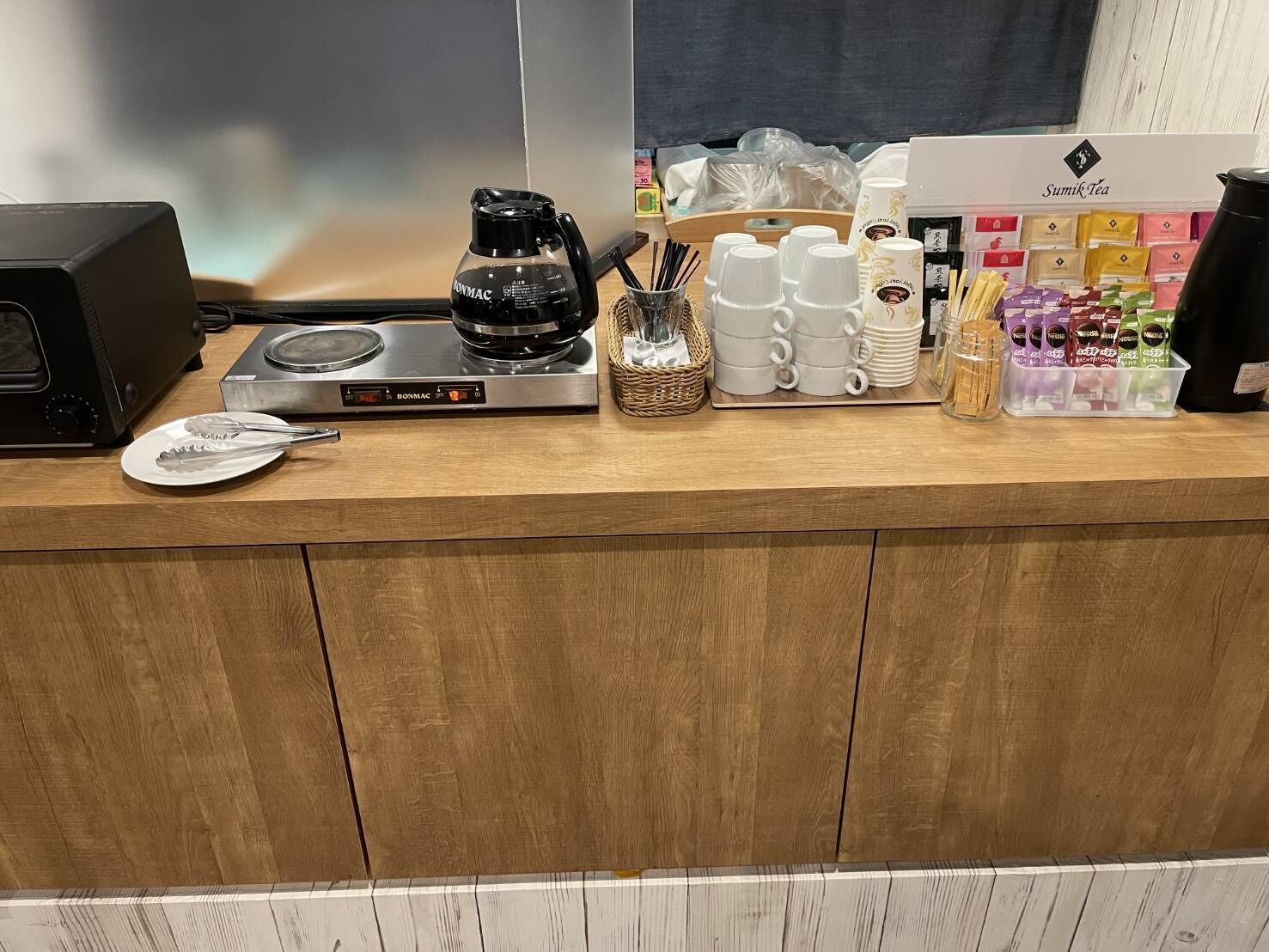 daily buffet breakfast (jpy 980 per person)