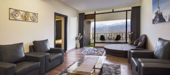 Hotel Sia Residency