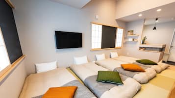 2 Bedrooms Townhouse A-1 | 2 bedrooms, iron/ironing board, free WiFi