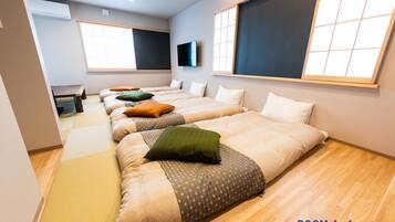 2 Bedrooms Townhouse A-1 | 2 bedrooms, iron/ironing board, free WiFi