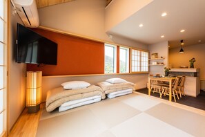 2 Bedrooms Townhouse A-2 | Iron/ironing board, free WiFi - MEIBI HakoneYumoto (Hakone)