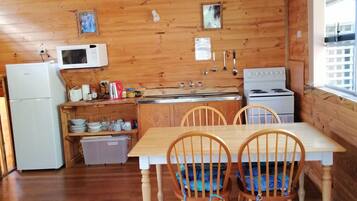 Fridge, microwave, oven, coffee/tea maker