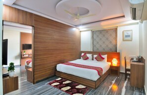 Club Room | Egyptian cotton sheets, premium bedding, Select Comfort beds - Trimrooms Mount Blue (Jaipur)