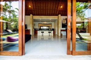 Lobby - 4 Bedrooms Villa in Canggu, Walking Distant to Finn's Beach Club (Canggu)