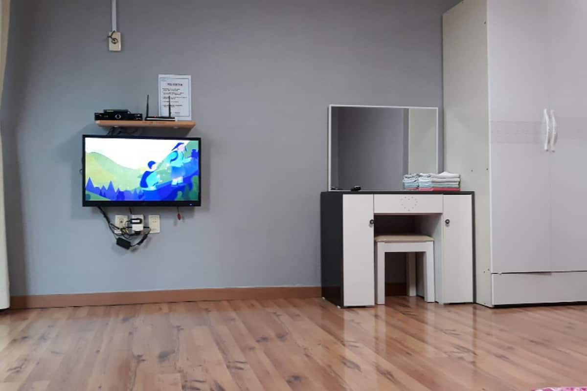 Family Ondol Room