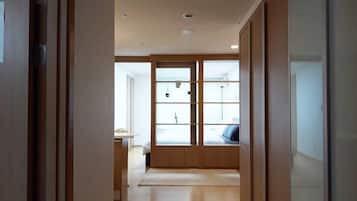 1 bedroom, iron/ironing board, WiFi