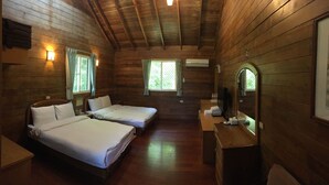 Nhà gỗ có thiết kế đặc trưng (4PAX) | Bàn, truy cập Internet không dây miễn phí, bộ trải giường 