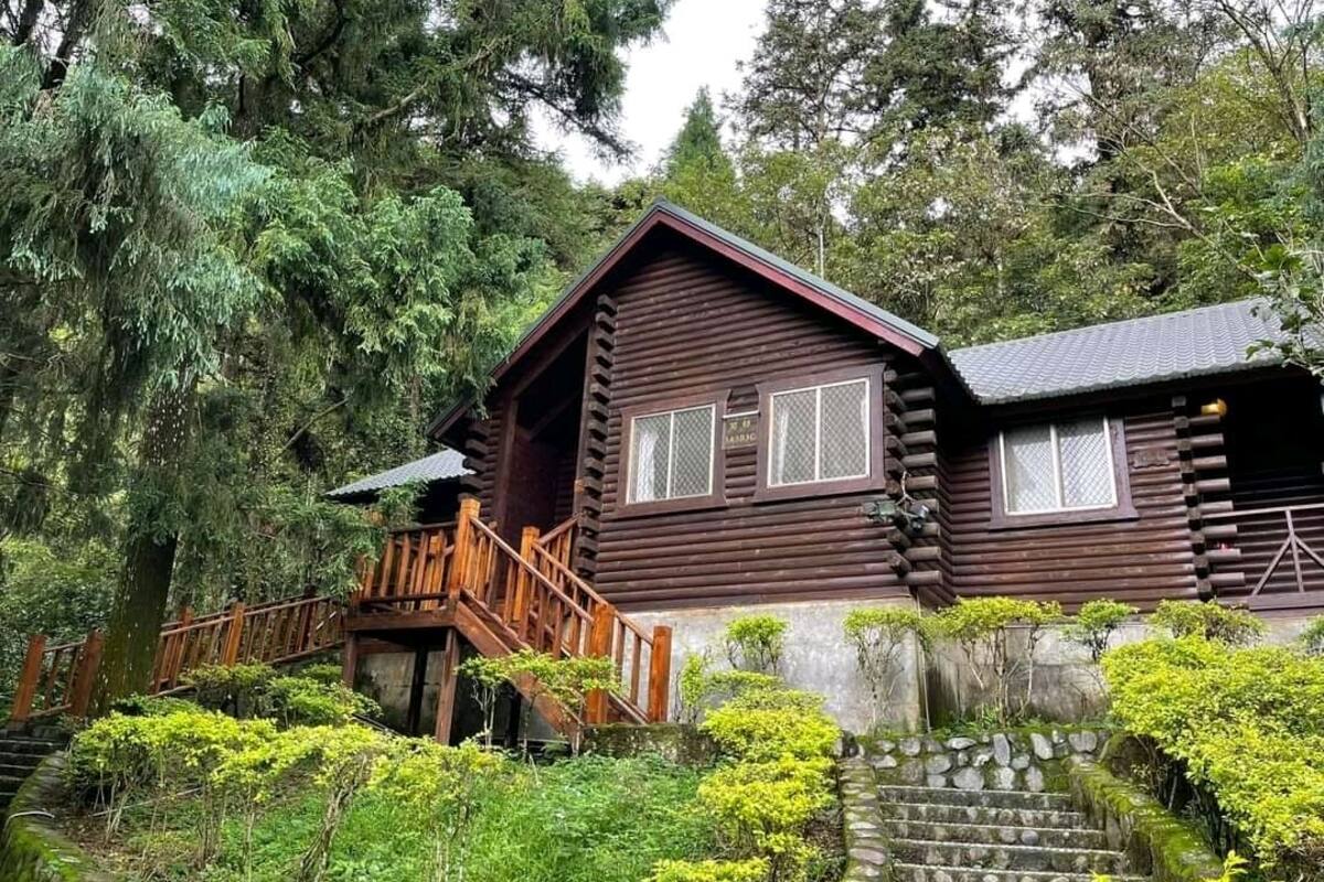 Signature-Chalet (4PAX) | Schreibtisch, kostenloses WLAN, Bettwäsche