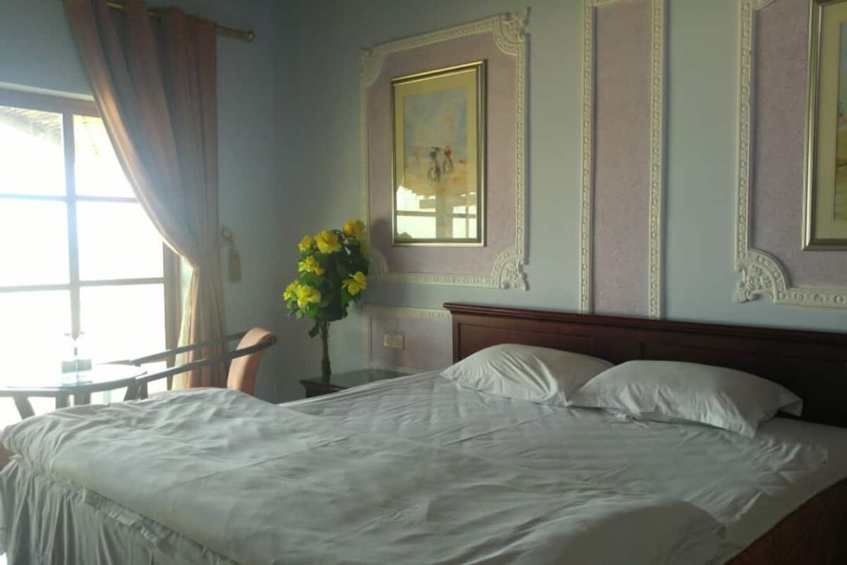 1 bedroom, pillow-top beds, free WiFi, bed sheets