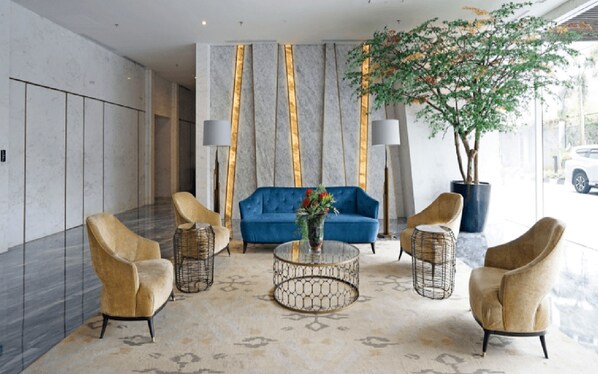 Lobby sitting area - Menteng Park By The Jones (Jakarta)