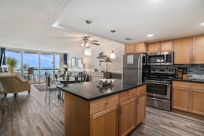 Condo, 1 Bedroom | Private kitchen