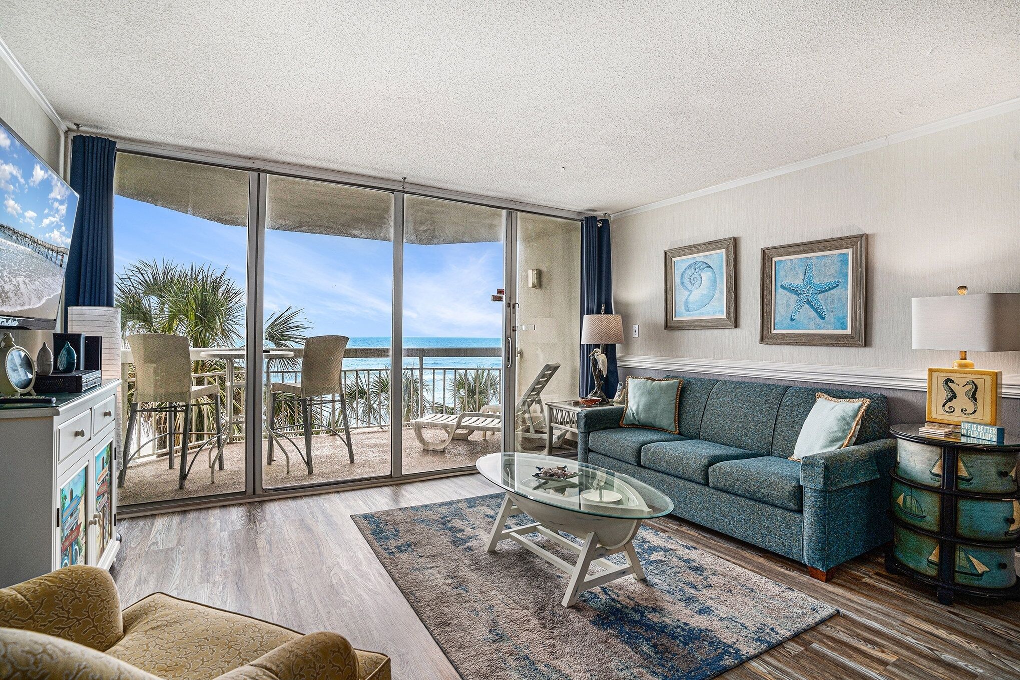 Condo, 1 habitación | Área de sala de estar | Televisión 