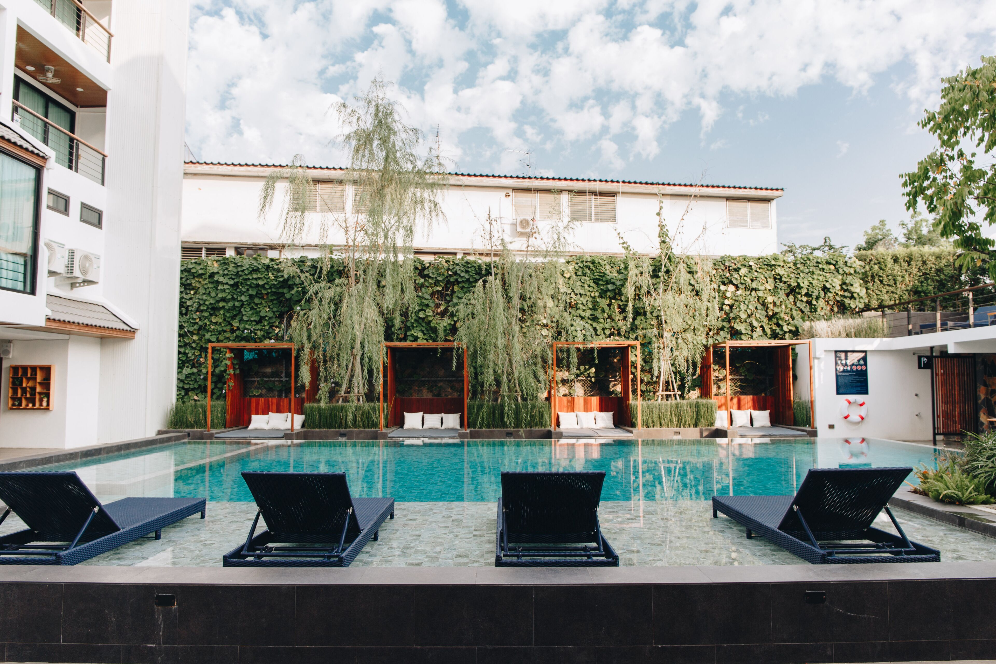 Outdoor pool, pool loungers