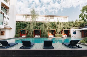 Outdoor pool, sun loungers