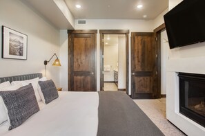 2 bedrooms, iron/ironing board, travel cot, free WiFi