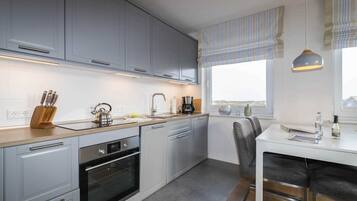 Fridge, oven, dishwasher